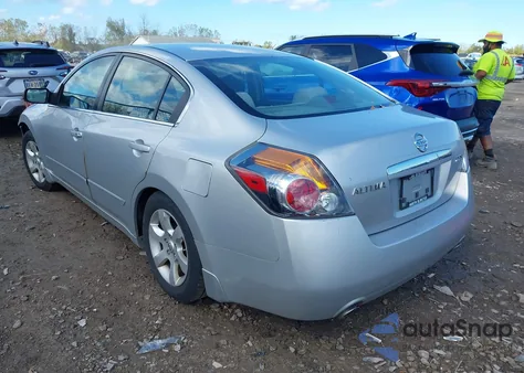 2009 Nissan Altima 2.5 S z USA, uszkodzony, nr VIN 1N4AL21E89N505145